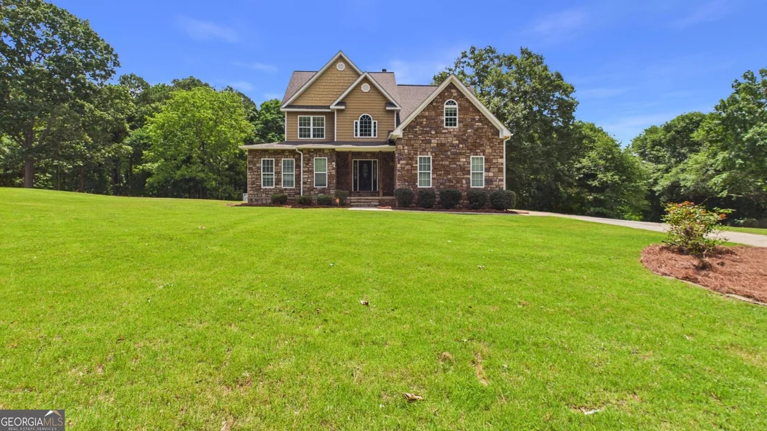 Photo of 450 E End Road