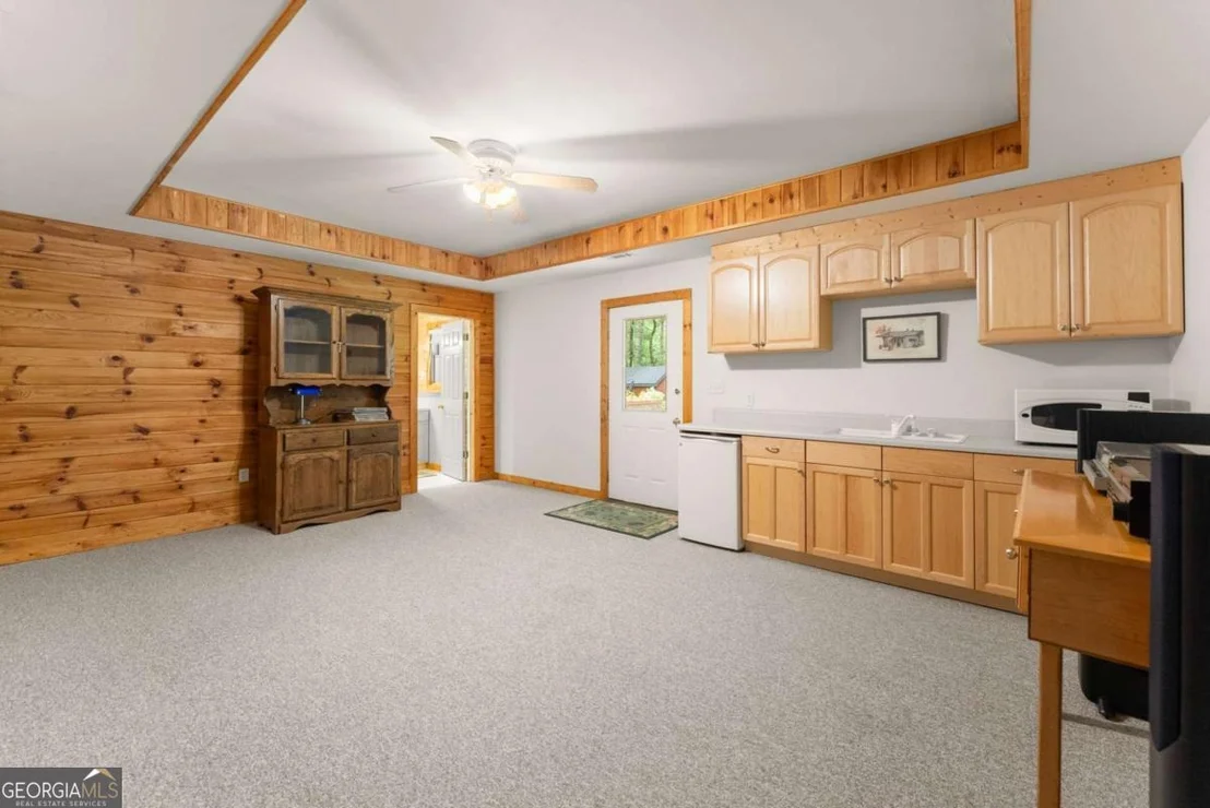 Photo of 2405 Brooks Road