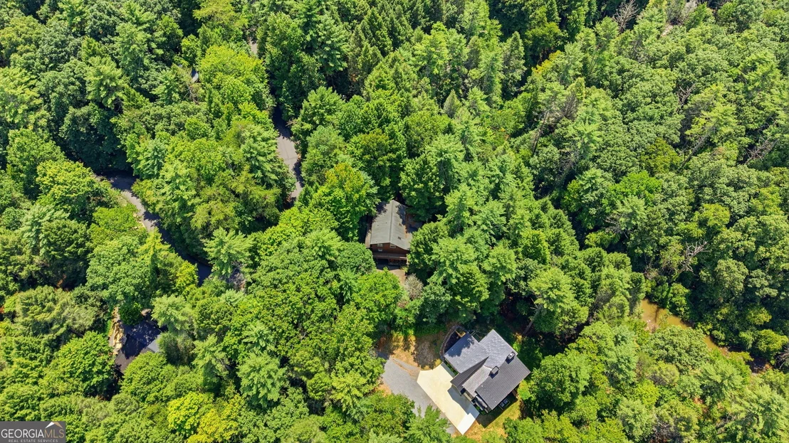 Photo of 464 Whispering Pine Lane