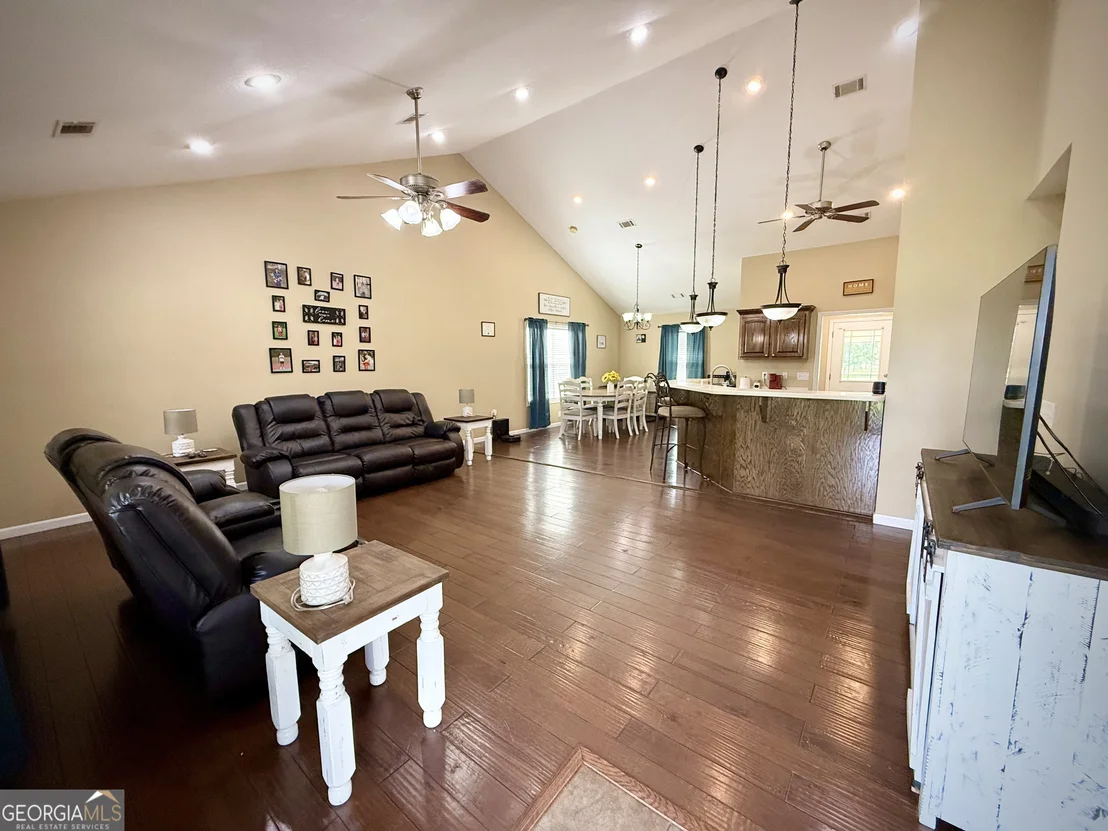 Photo of 2402 Zoar Road