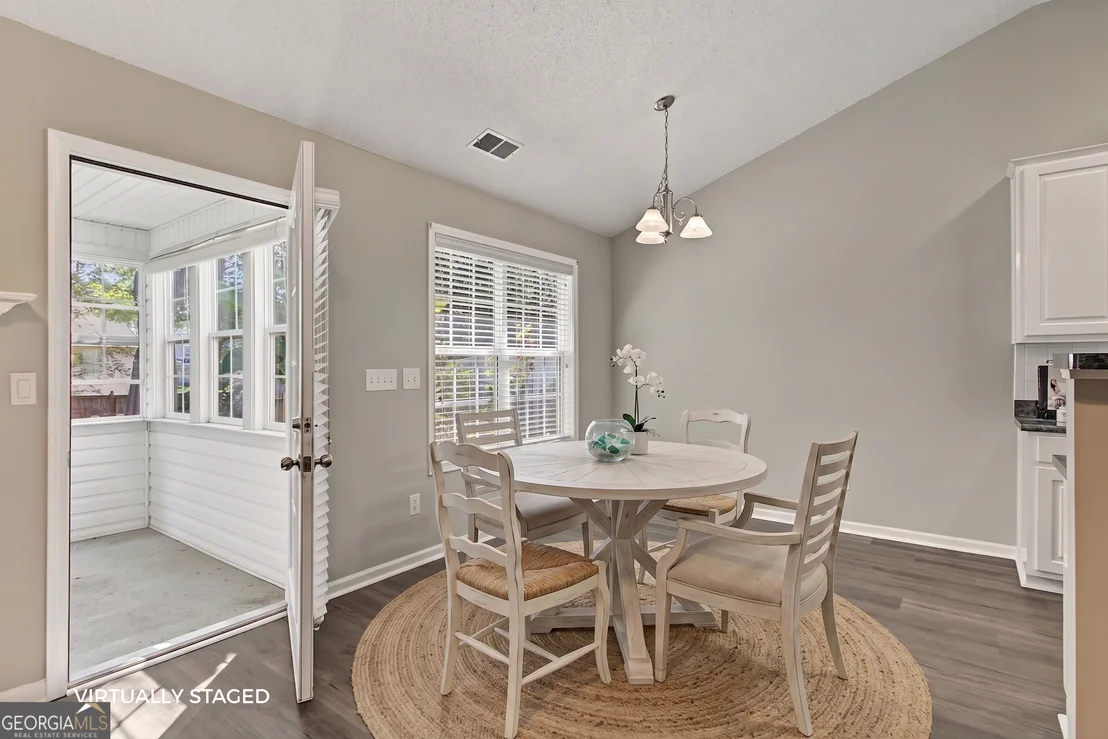 Photo of 70 Green Spring