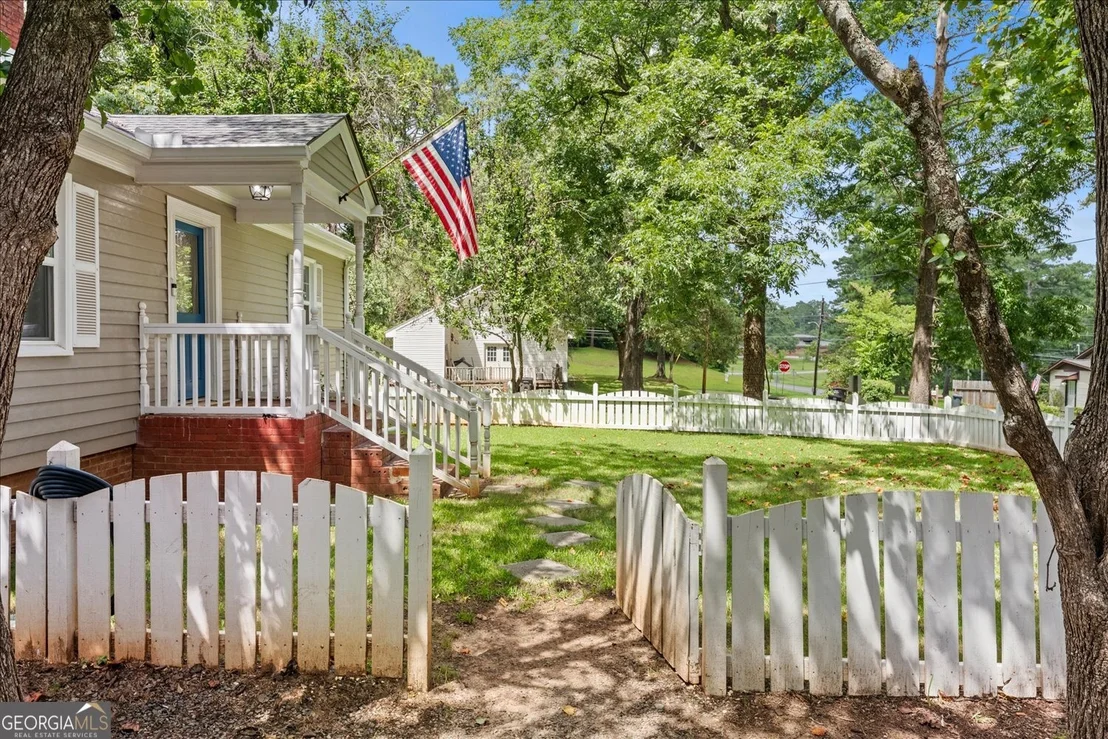 Photo of 102 Oak Street
