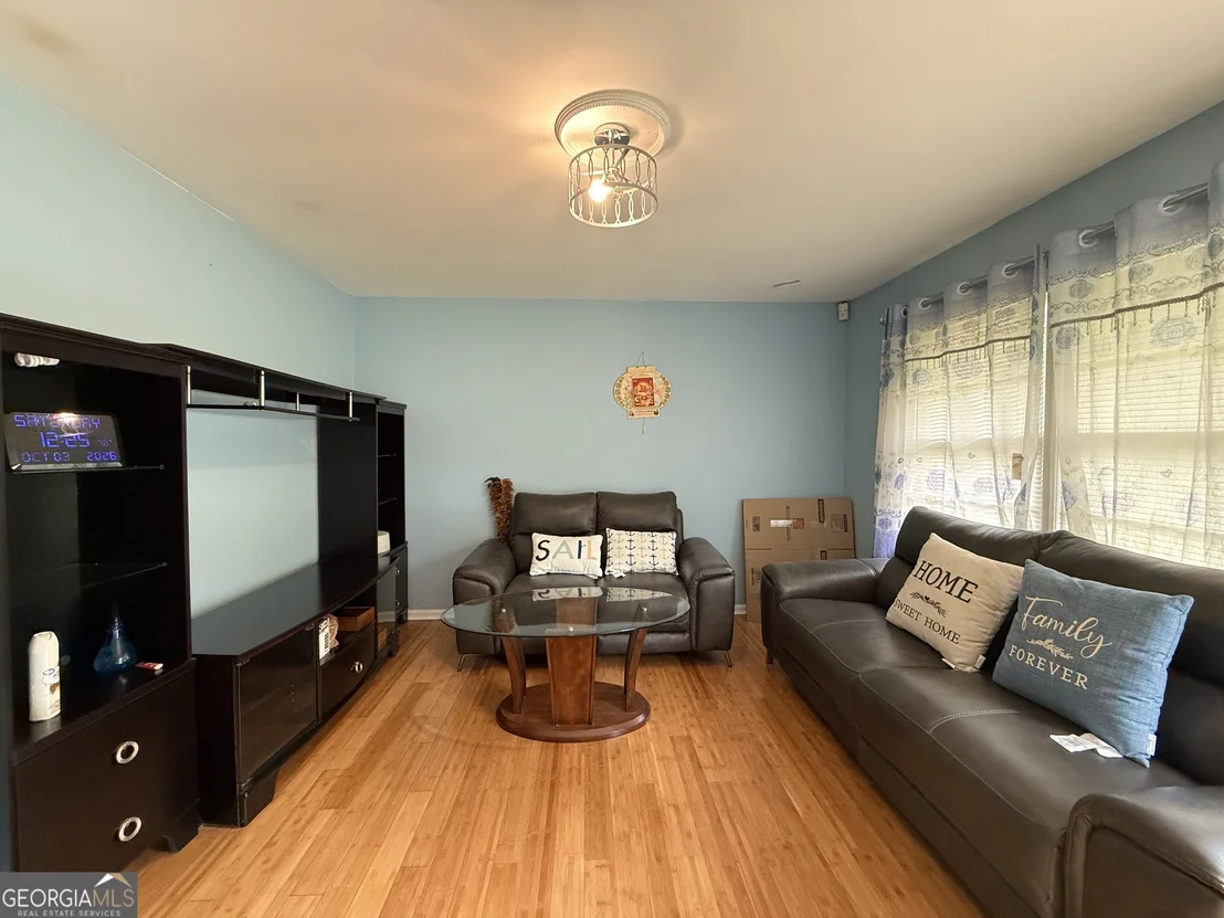 Photo of 5941 Pinecreek Road