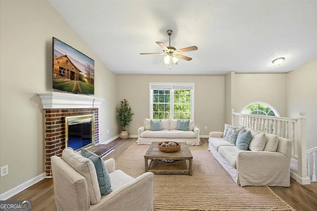 Photo of 334 Hill S Pointe Court