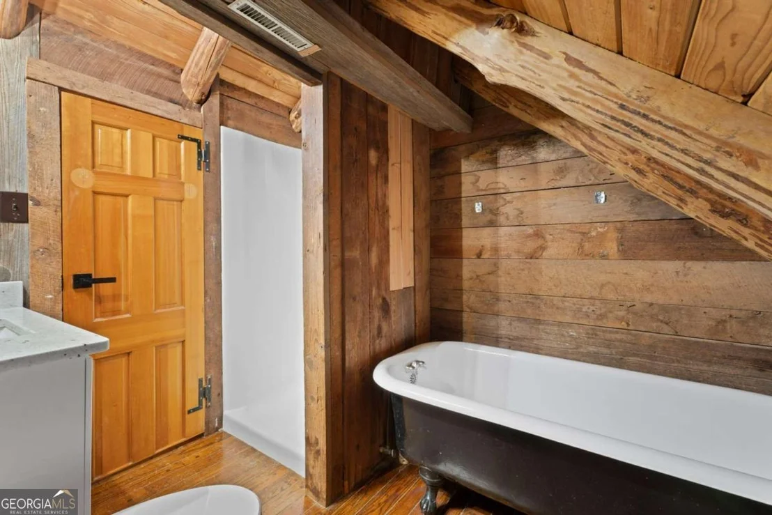 Photo of 2059 Cave Spring Road
