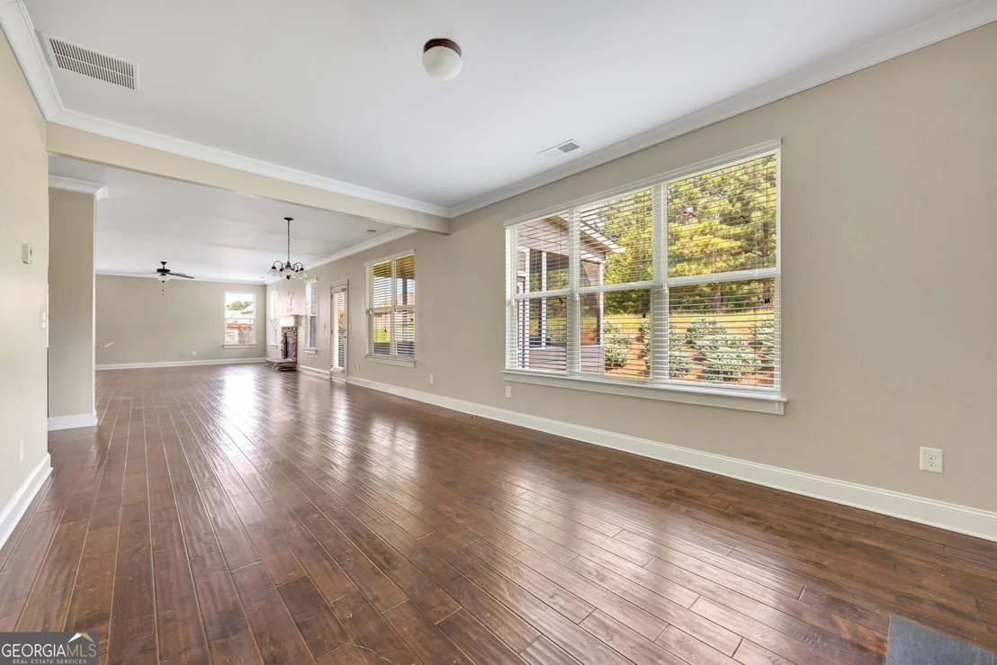 Photo of 910 Southfork Drive