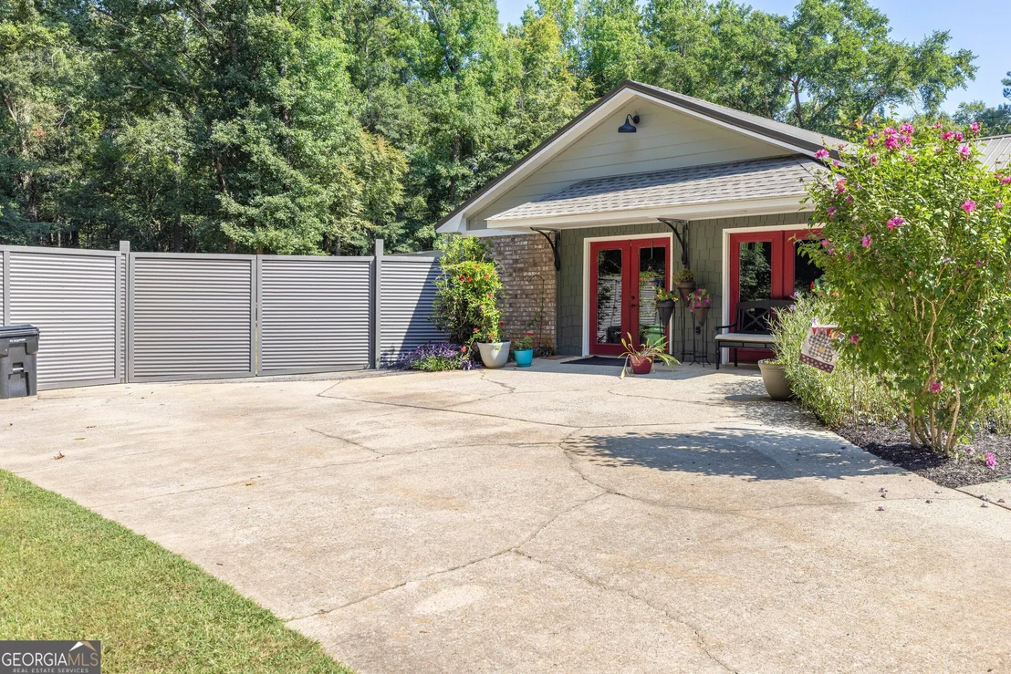 Photo of 6811 Mobley Road
