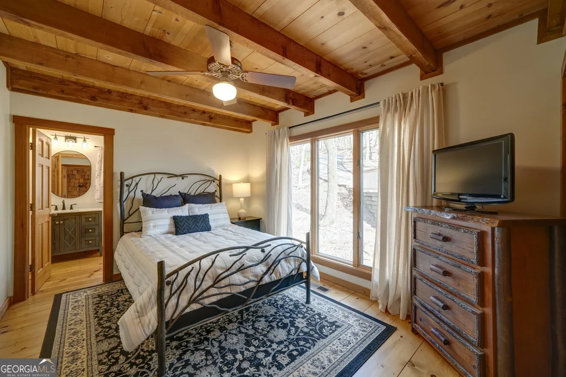 Photo of 100 Indian Pipe Drive