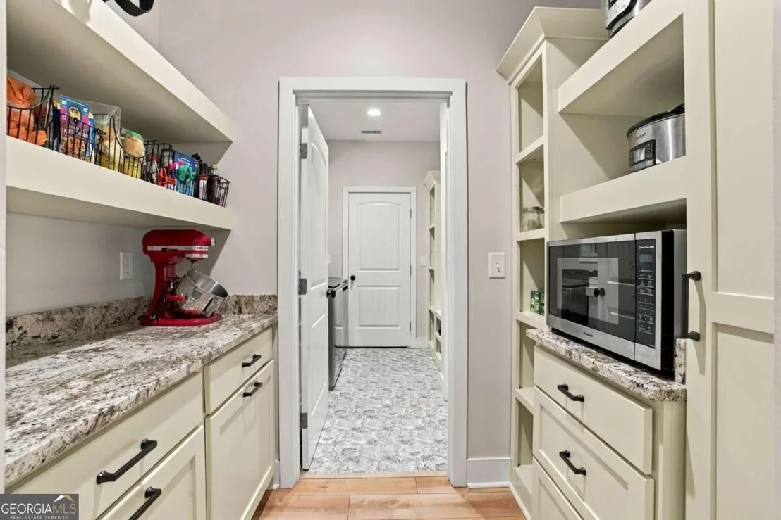 Photo of 1608 Thompson Lane