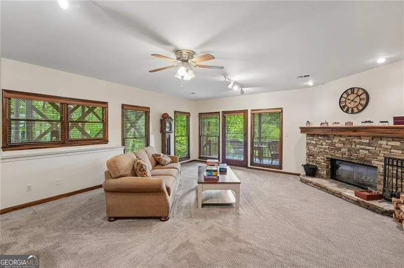 Photo of 1482 Valley View Drive