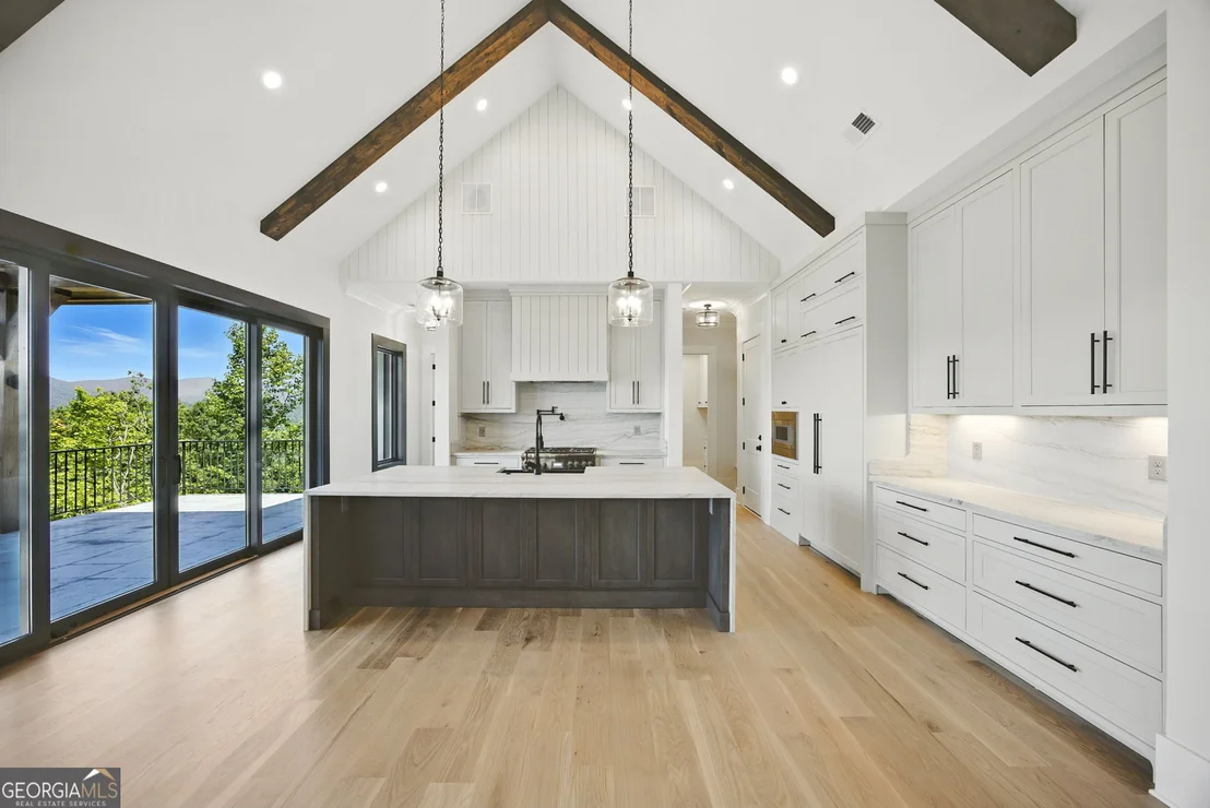 Photo of 608 Winterberry Drive