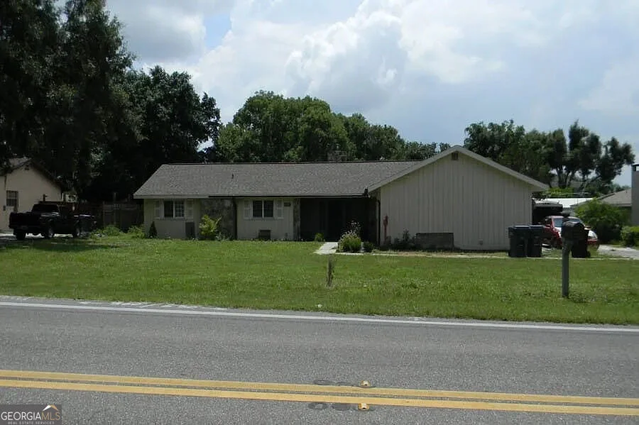 Photo of 1995 Helena Road