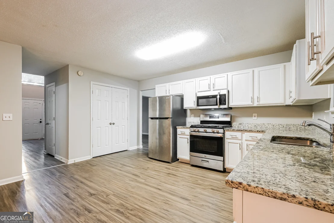 Photo of 924 Ambeau Circle