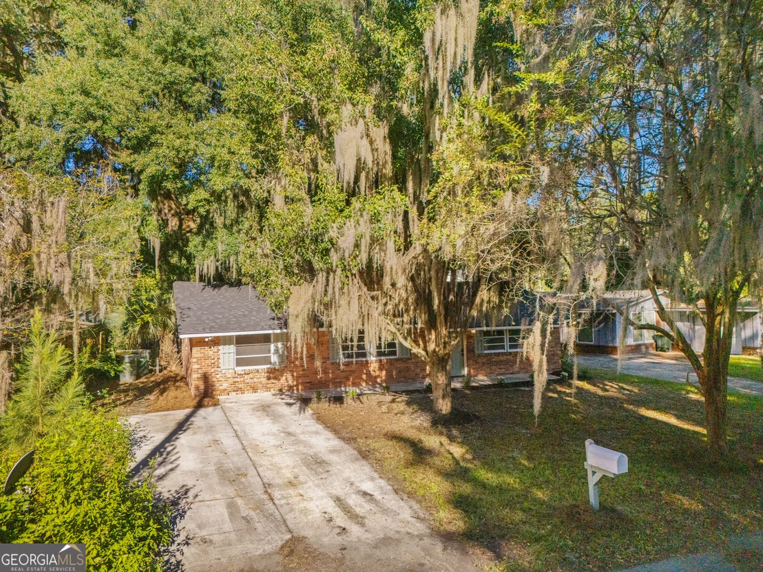 Photo of 5905 Fairview Avenue