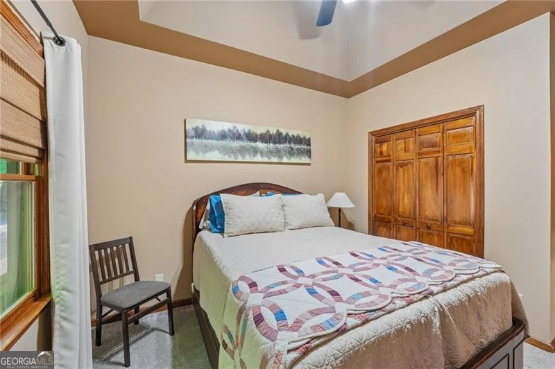 Photo of 1482 Valley View Drive