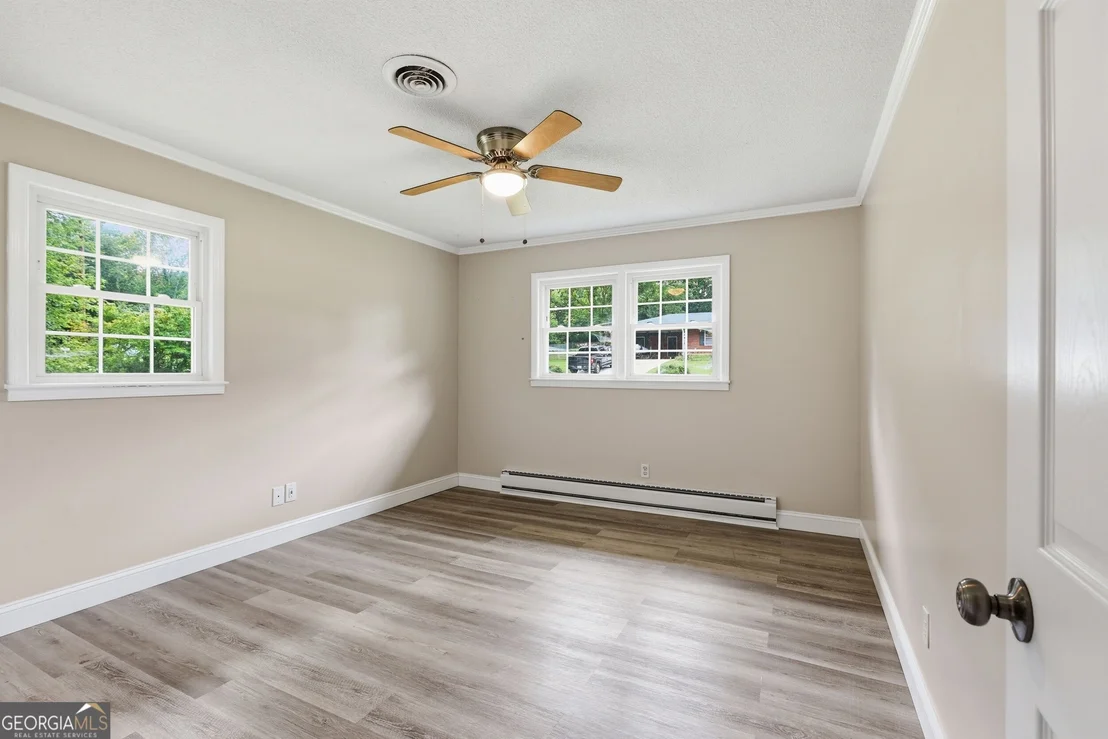 Photo of 128 Scott Circle