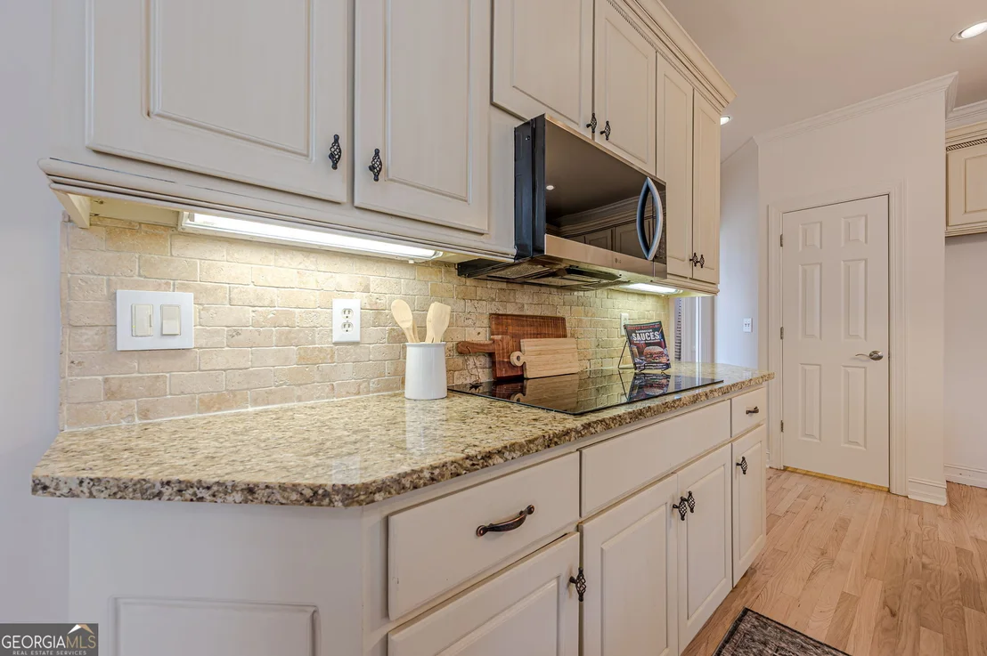 Photo of 6270 Deerwoods Trail