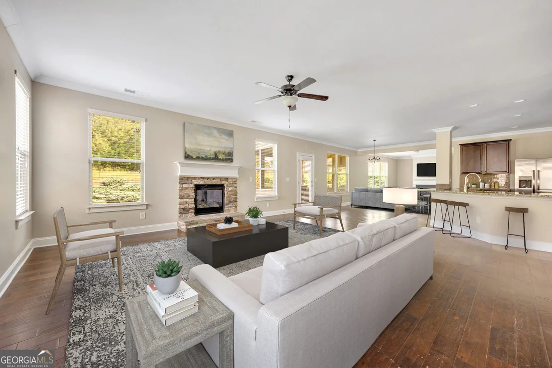 Photo of 910 Southfork Drive