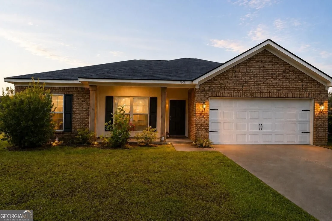 Photo of 1568 Arnold Drive SE