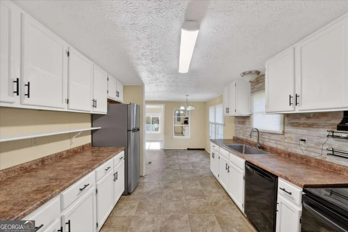Photo of 300 Deer Trail Lane
