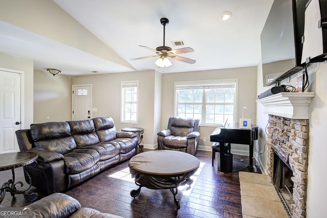 Photo of 492 Beason Road SE