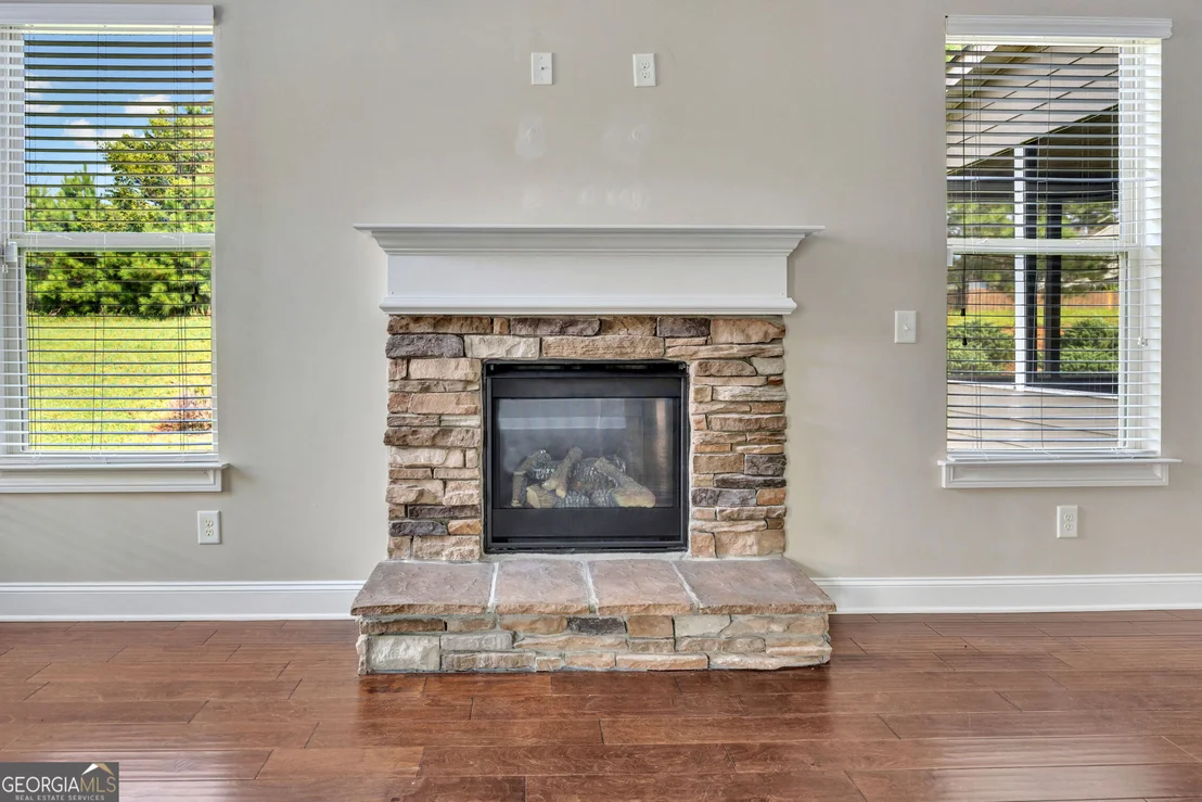 Photo of 910 Southfork Drive
