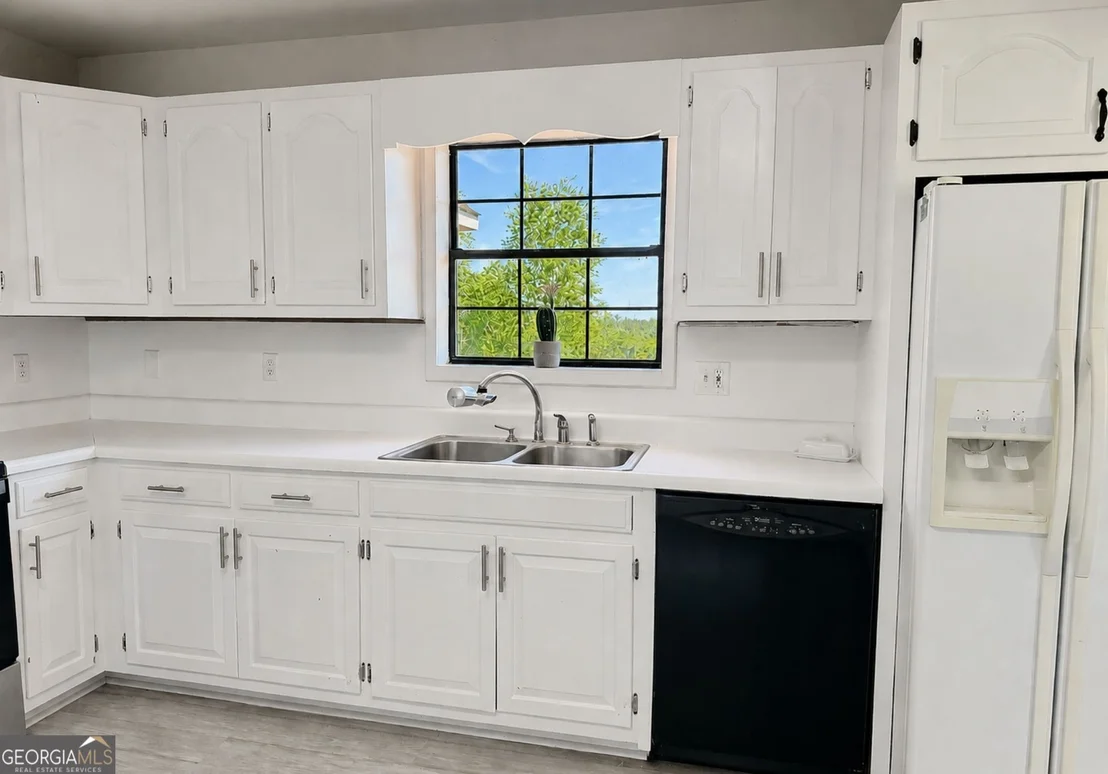 Photo of 5690 Drusilla Lane