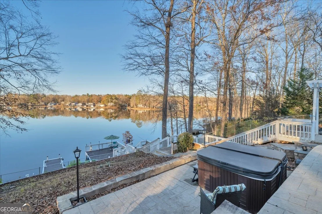 Photo of 330 Greentree Parkway