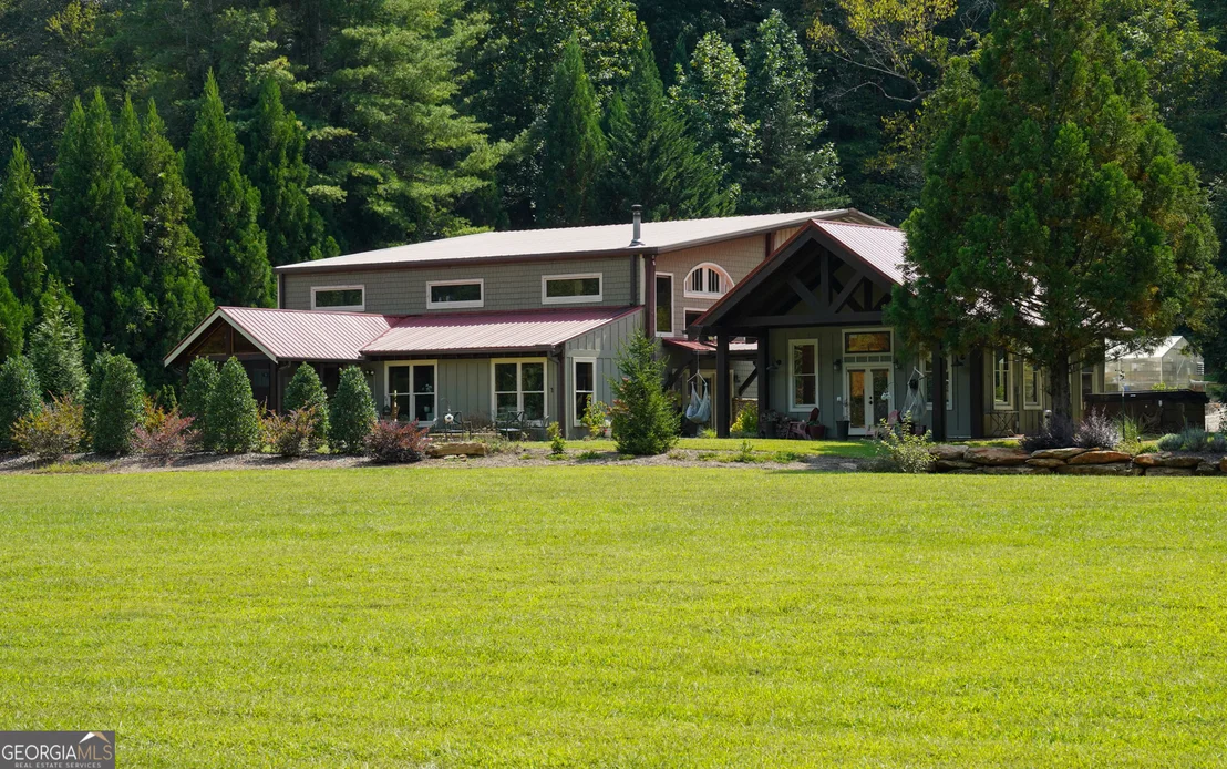 Photo of 141 Flying Ranch Drive