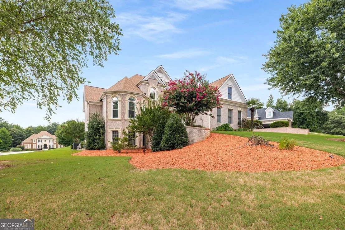 Photo of 1950 LANCASTER Drive