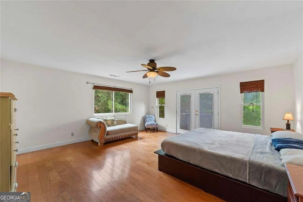 Photo of 455 Holt Road