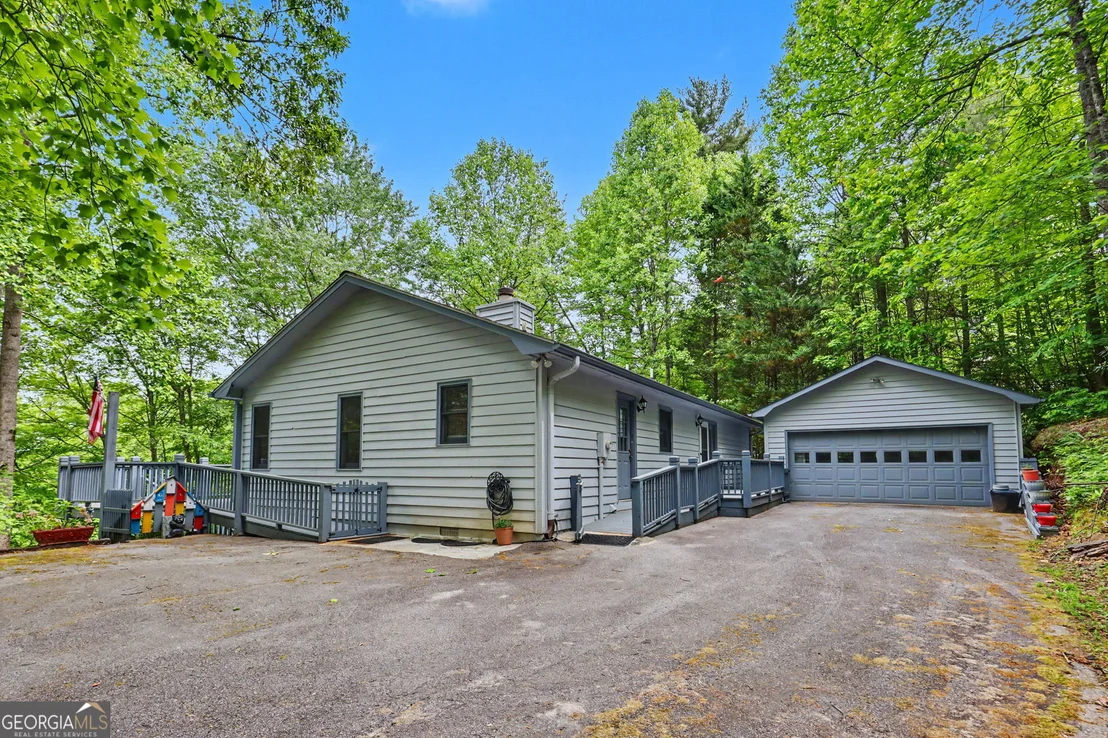 Photo of 325 Walnut Mountain Road