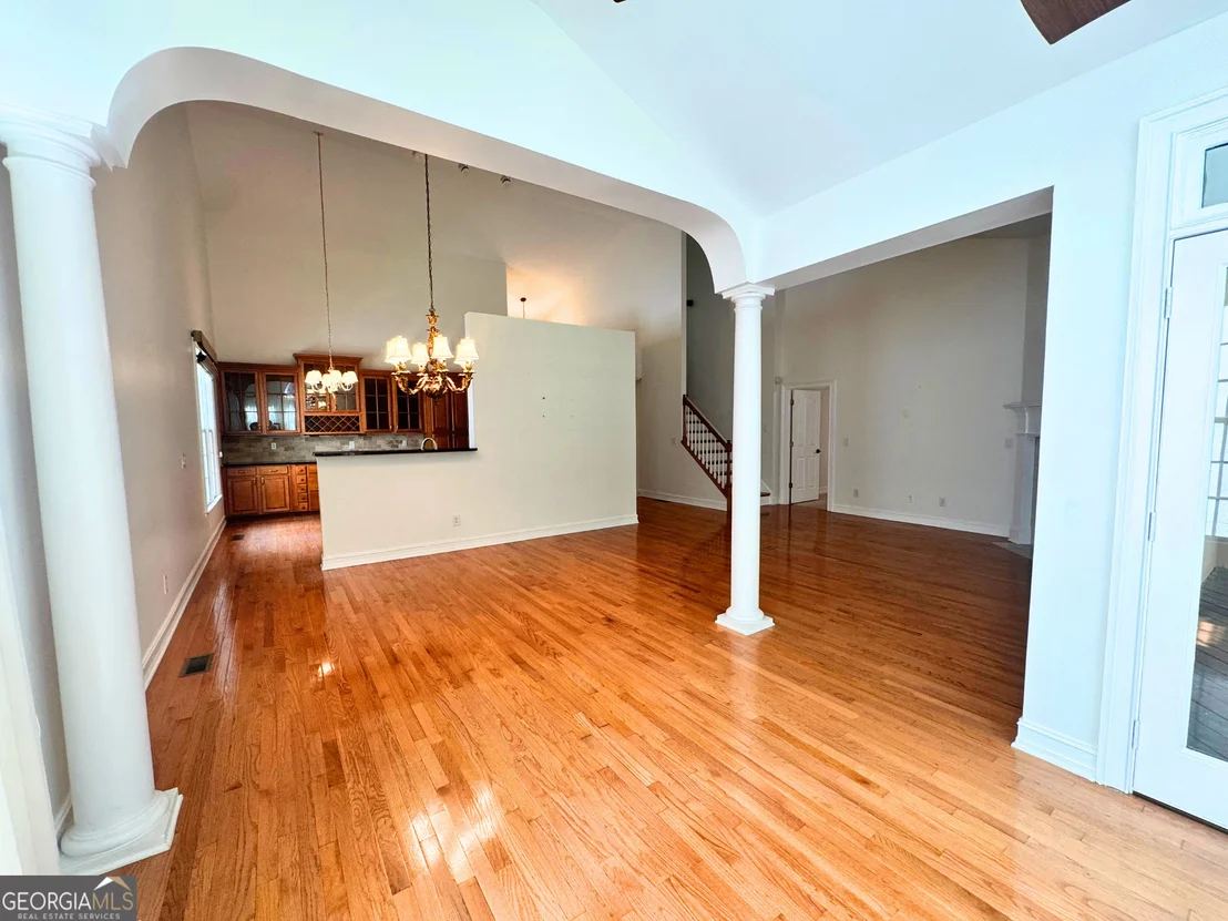 Photo of 817 Chalet Hills
