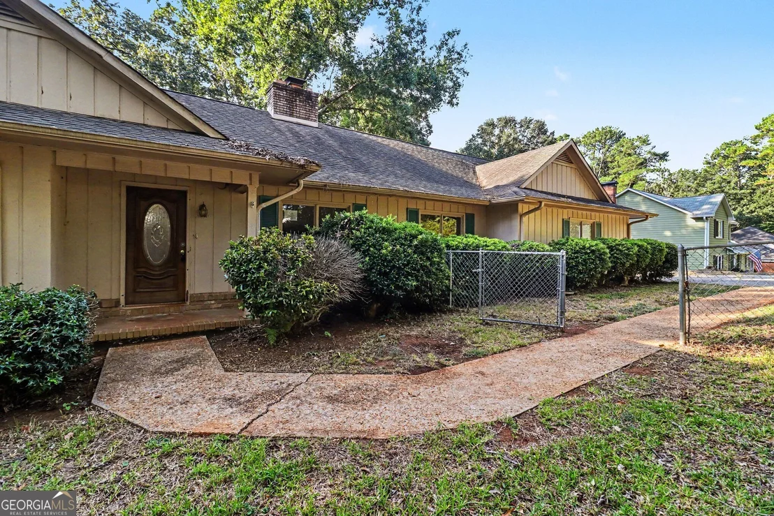 Photo of 981 Cameron Mill Road