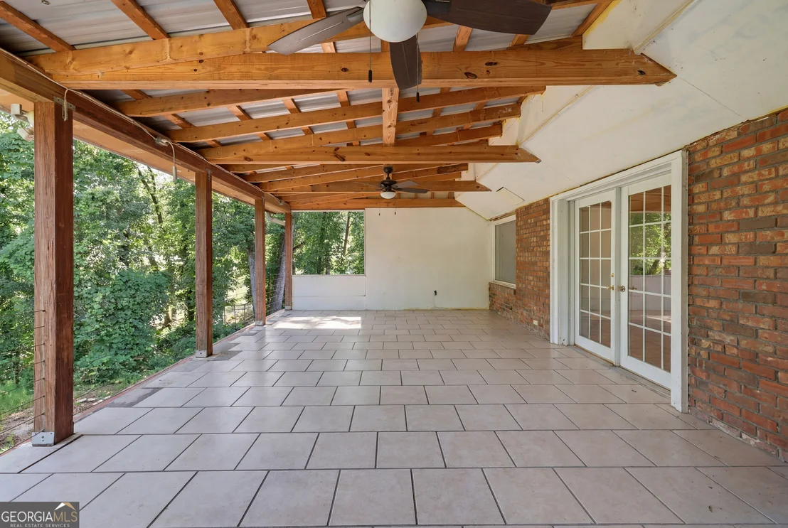 Photo of 1042 Lakeland Drive