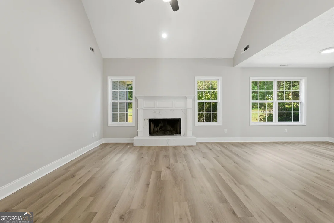 Photo of 155 Oak Hill Circle