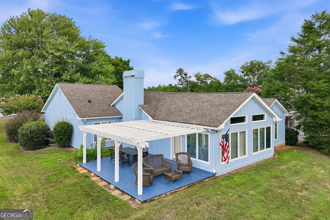Photo of 3623 N River Road