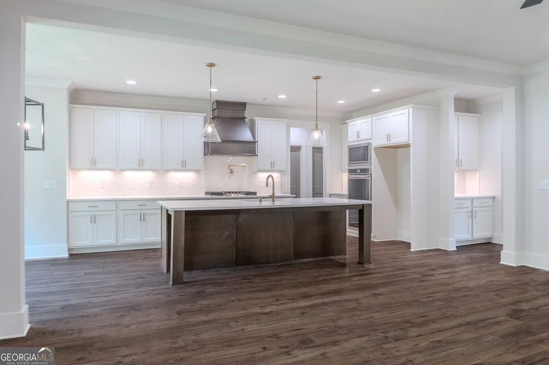 Photo of 1425 Willowbend Place