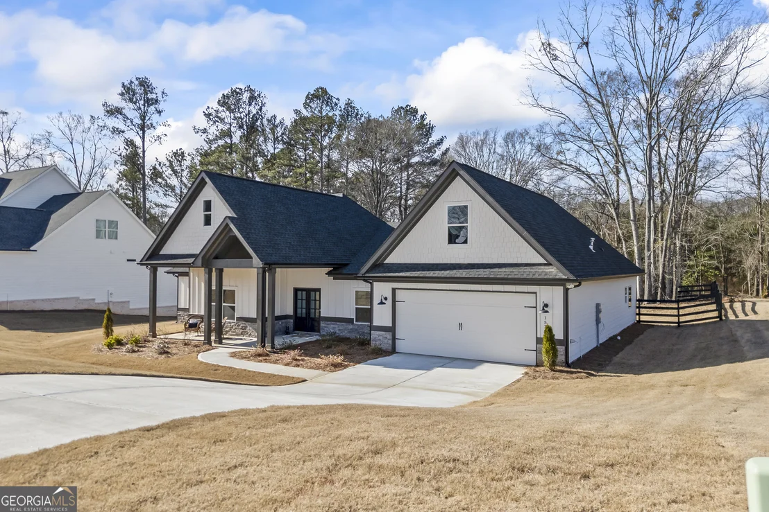 Photo of 152 White Oak Way