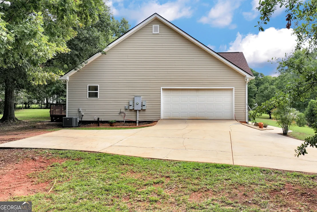 Photo of 817 Bluejay Way