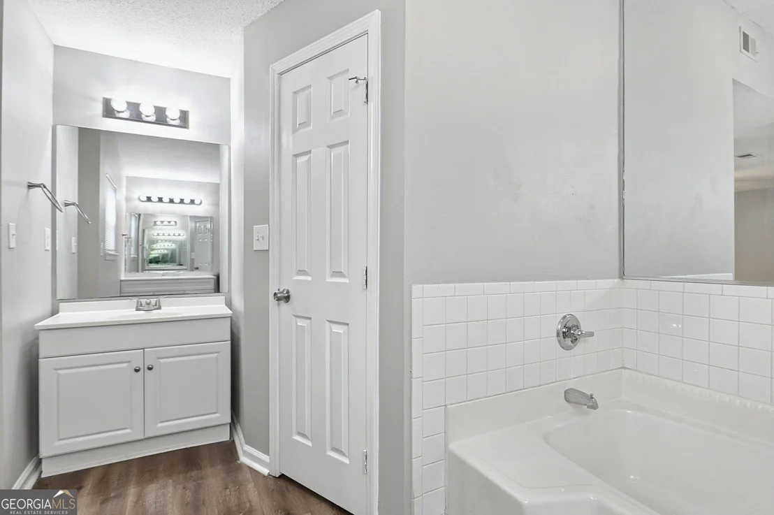 Photo of 1586 Elizabeth Lane