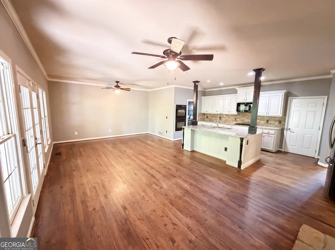 Photo of 300 Ridgeview Trace