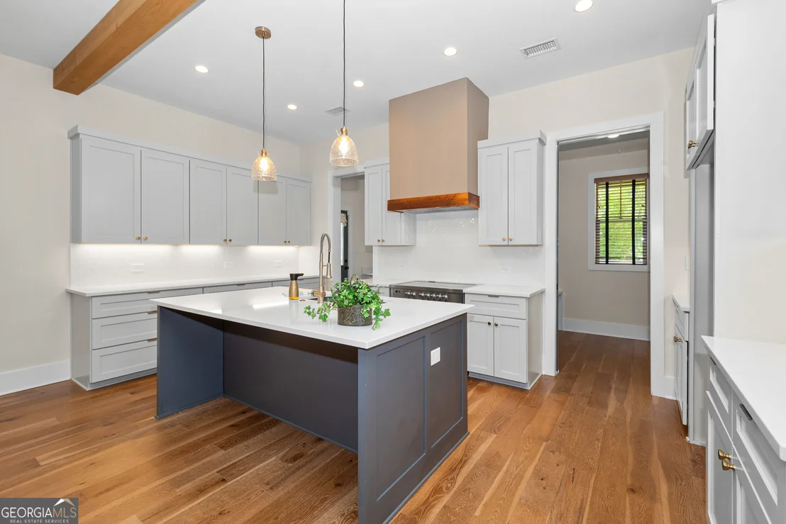 Photo of 220 Arbor Garden Circle