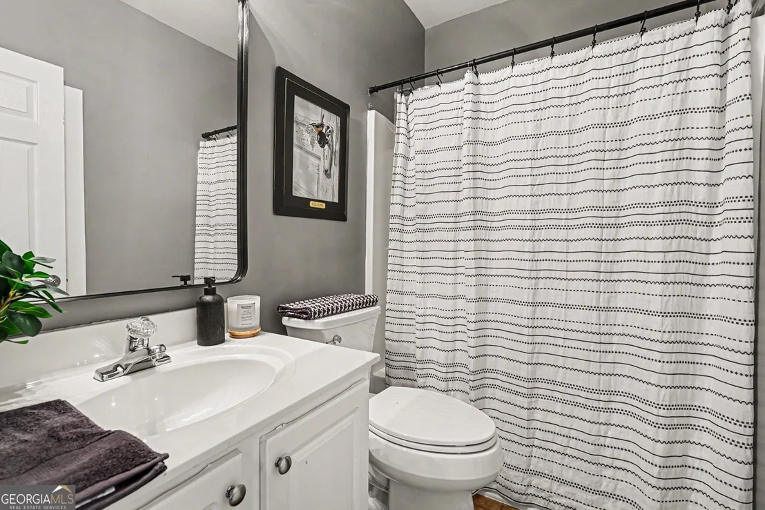 Photo of 385 Primrose Lane