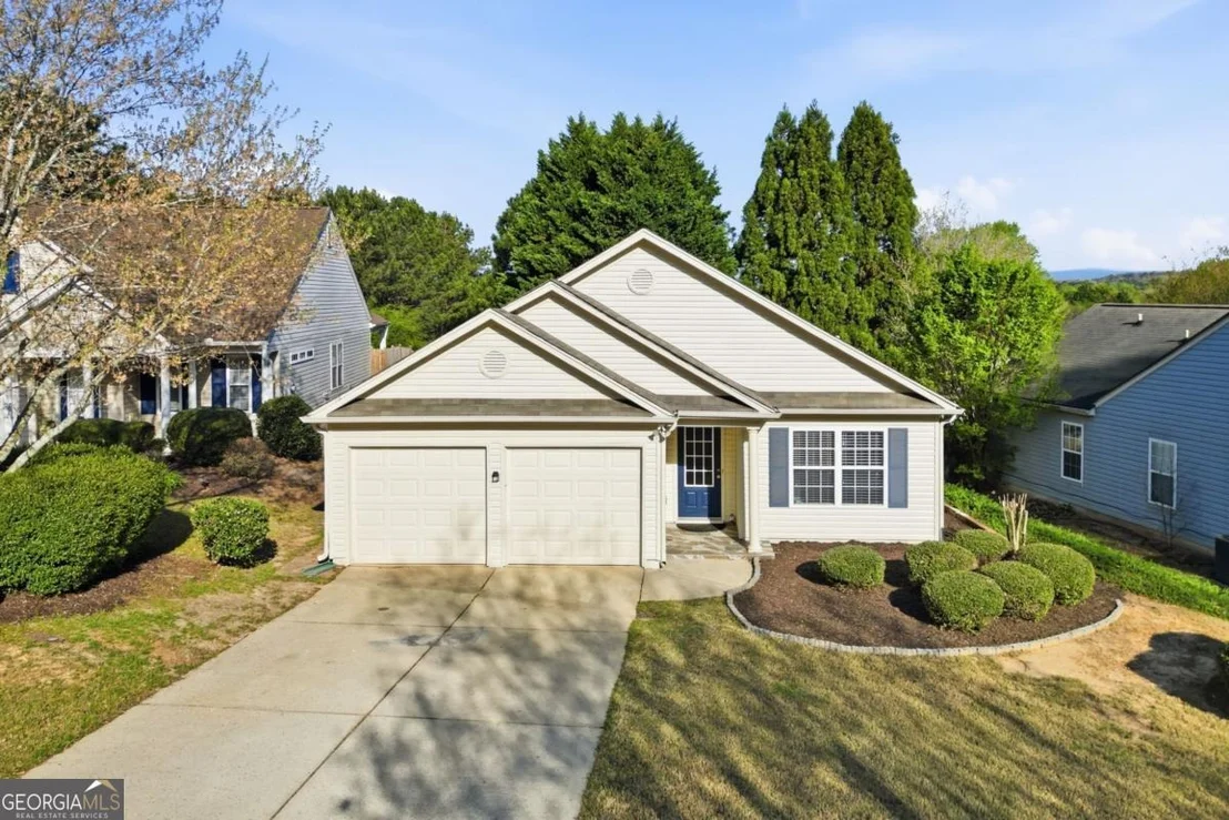 Photo of 407 Redwood Trail