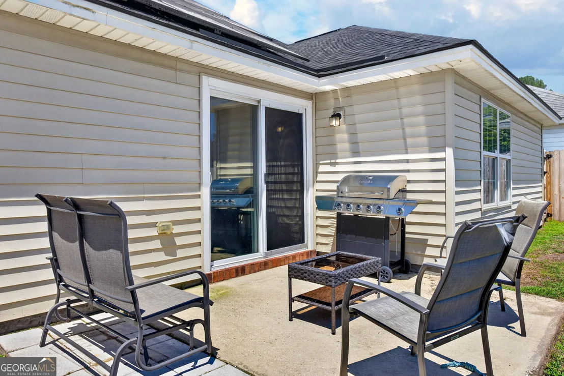 Photo of 104 W Tisbury Lane