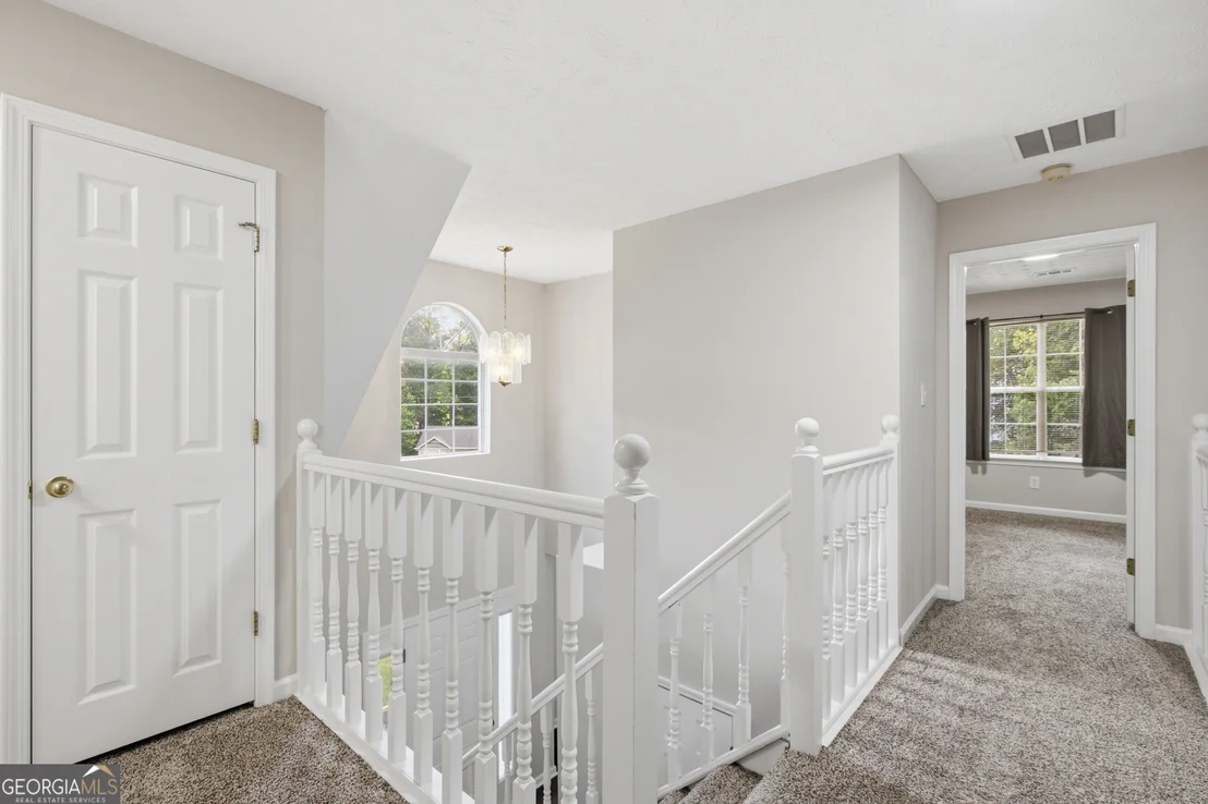 Photo of 5482 Riverside Drive