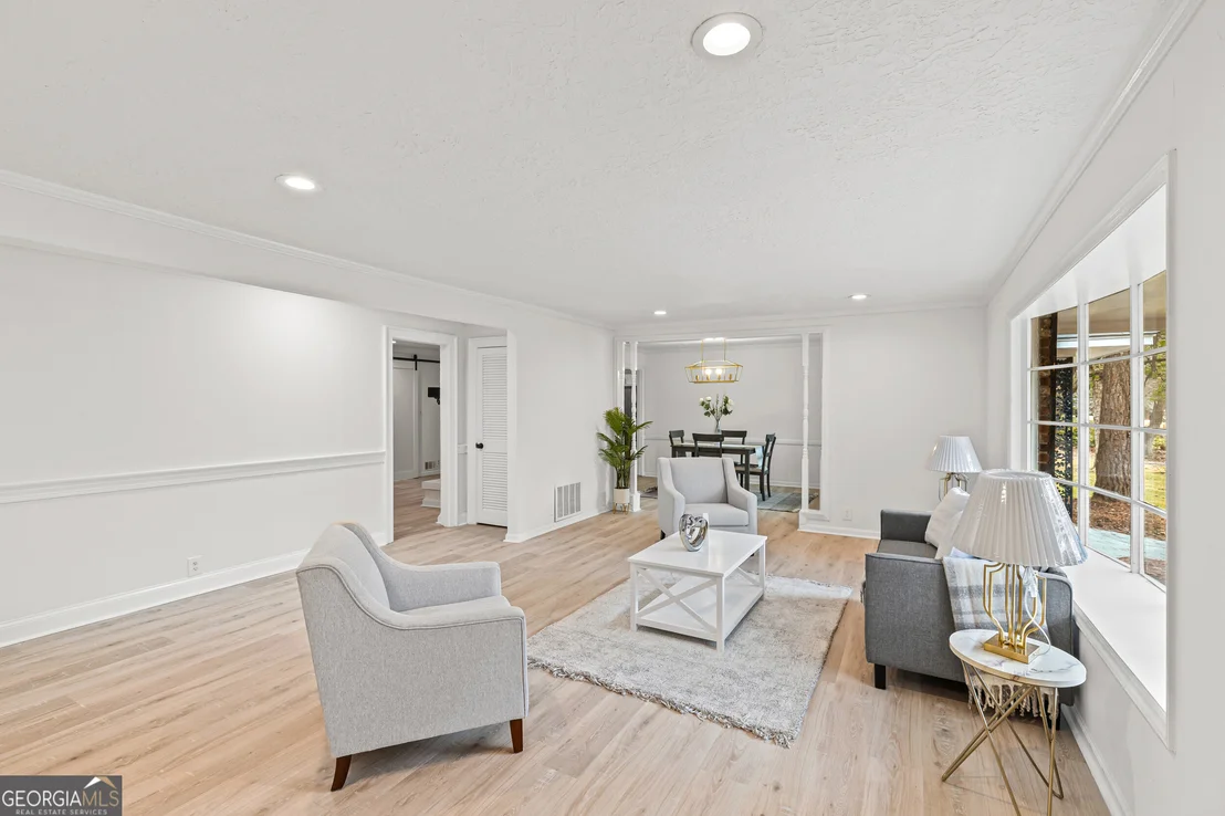 Photo of 3120 Edinburgh Drive