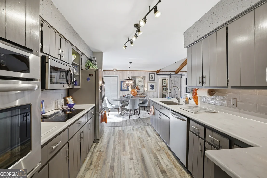 Photo of 499 Ridgepole Drive