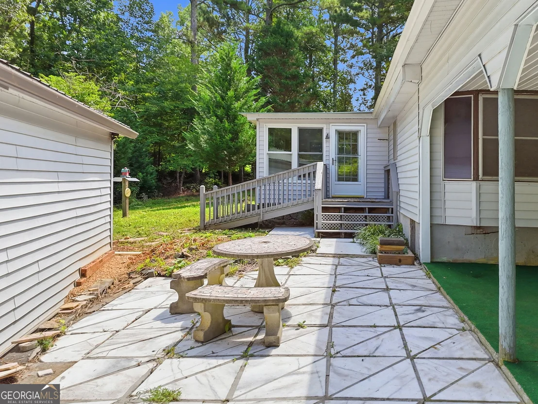 Photo of 370 Thompson Lane